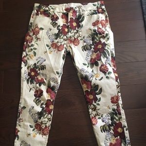 NWT Jen 7 Floral Print Jeans